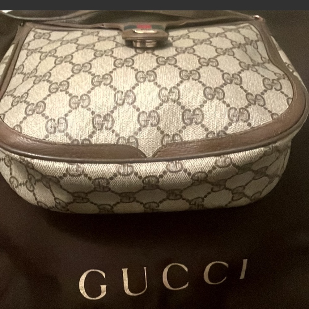 Authentic π GUCCI GG Supreme Sherry Line Shoulder Bag dust bag included. - Picture 6 of 17